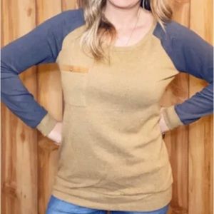 BOUTIQUE L/S Two Tone Knit Top with Pocket NEW!